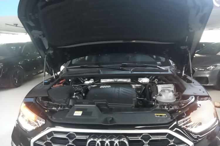 Used Audi Q5L 2024 40 TFSI Fashion Dynamic Model Engine Bay