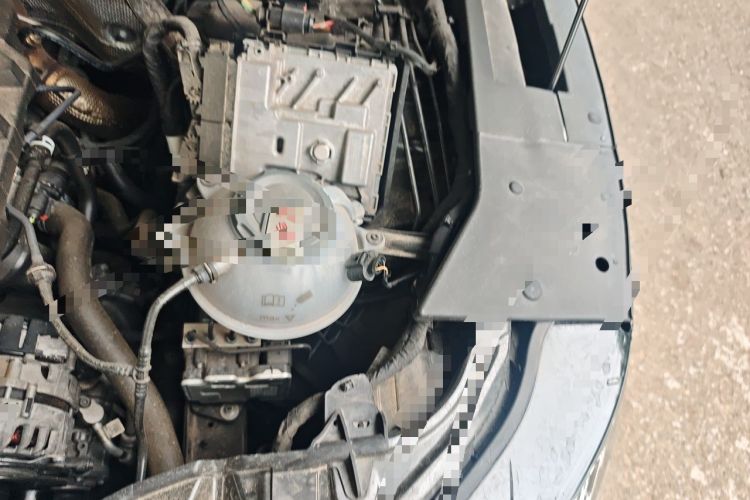 Used Audi Q5L 2024 45 TFSI Luxury Dynamic Model Engine Bay Left