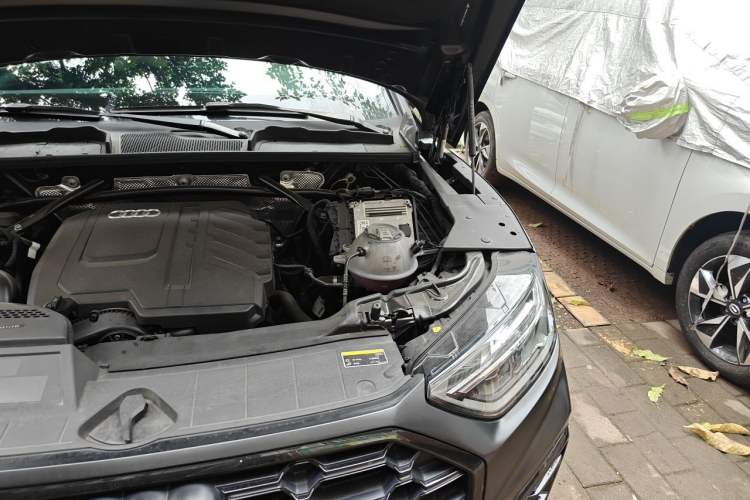Used Audi Q5L 2024 40 TFSI Luxury Dynamic Edition Engine Bay Left
