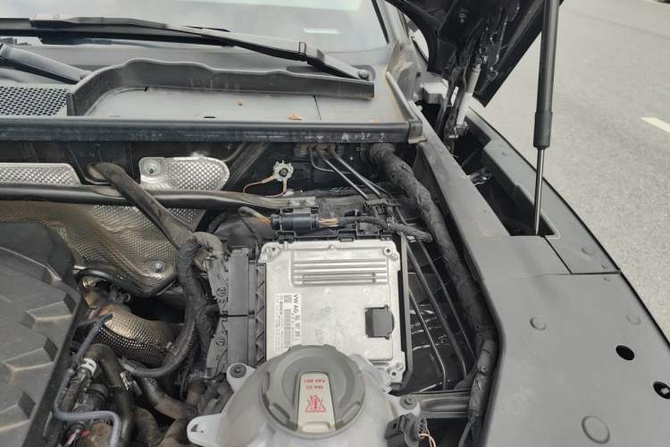 Used Audi Q5L 2024 40 TFSI Luxury Dynamic Edition Engine Bay Left