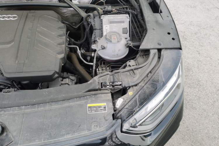 Used Audi Q5L 2024 40 TFSI Luxury Dynamic Edition Engine Bay Left