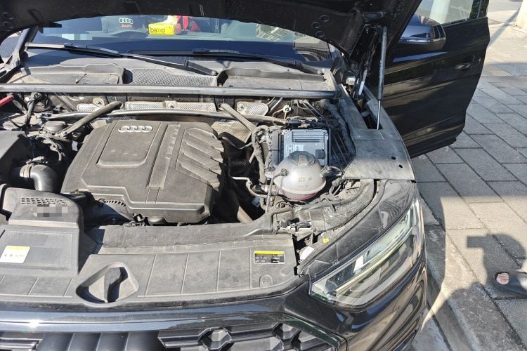 Used Audi Q5L 2024 40 TFSI Luxury Dynamic Edition Engine Bay Left