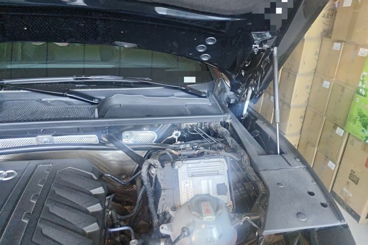 Used Audi Q5L 2024 40 TFSI Luxury Dynamic Edition Engine Bay Left