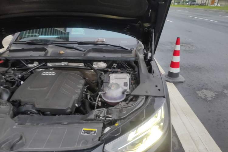 Used Audi Q5L 2024 40 TFSI Luxury Dynamic Edition Engine Bay Left
