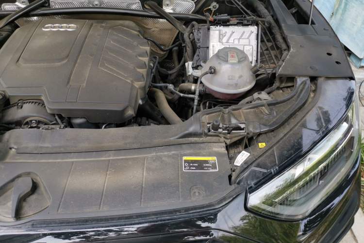 Used Audi Q5L 2024 45 TFSI Luxury Dynamic Model Engine Bay Left