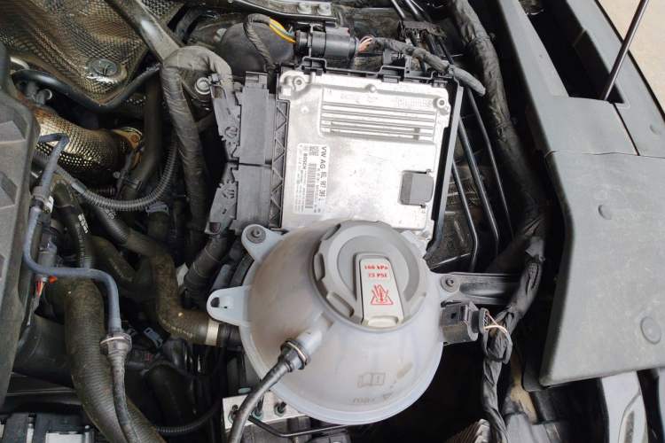Used Audi Q5L 2024 40 TFSI Luxury Dynamic Edition Engine Bay Left