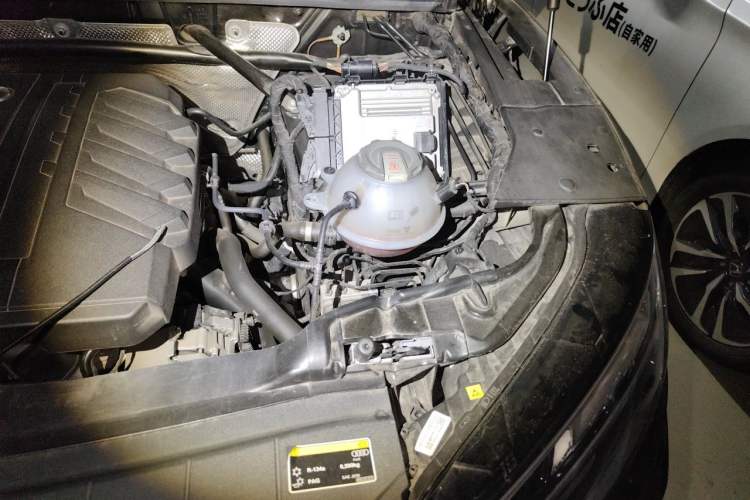 Used Audi Q5L 2024 40 TFSI Luxury Dynamic Edition Engine Bay Left