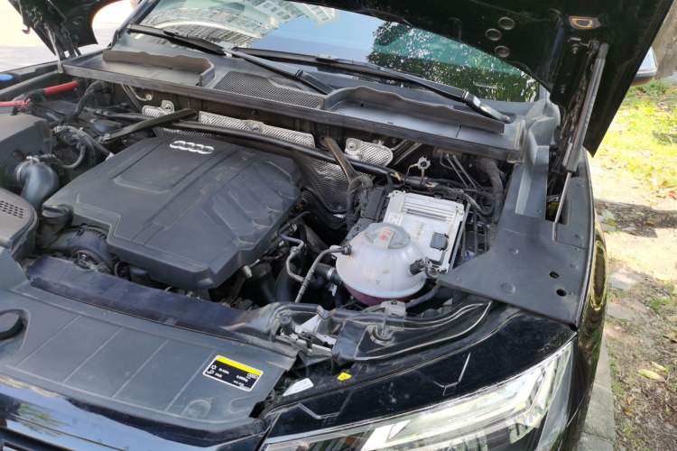 Used Audi Q5L 2024 40 TFSI Luxury Dynamic Edition Engine Bay Left