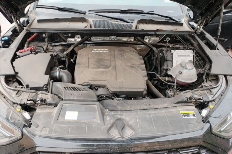 Used Audi Q5L 2024 45 TFSI Luxury Dynamic Model Engine Bay