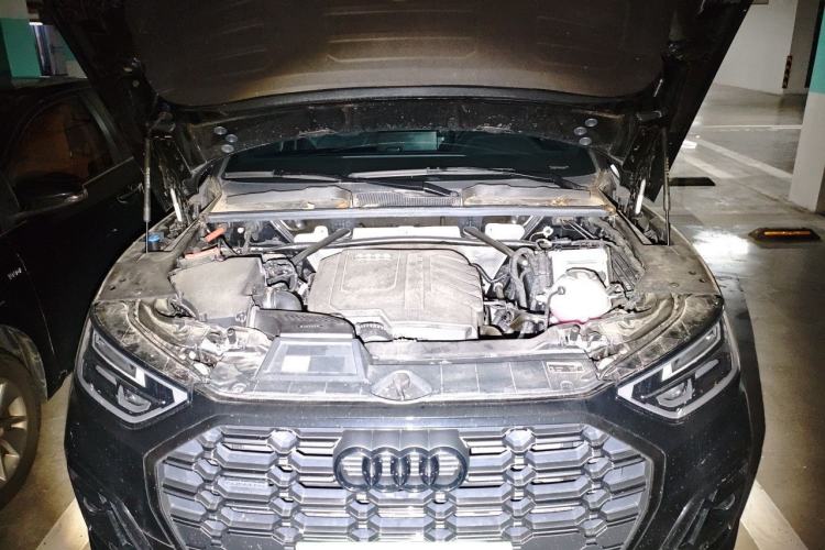 Used Audi Q5L 2024 40 TFSI Luxury Dynamic Edition Engine Bay