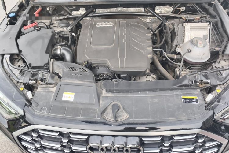 Used Audi Q5L 2024 40 TFSI Fashion Dynamic Model Engine Bay