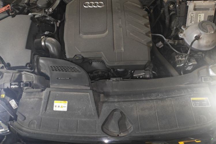 Used Audi Q5L 2024 40 TFSI Luxury Dynamic Edition Engine Bay