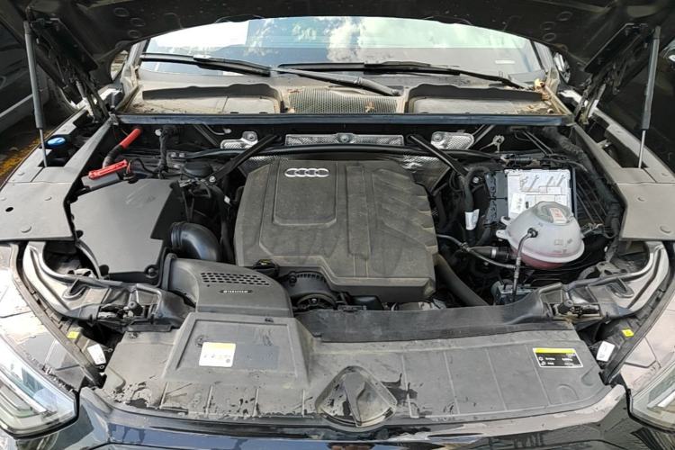 Used Audi Q5L 2024 45 TFSI Luxury Dynamic Model Engine Bay
