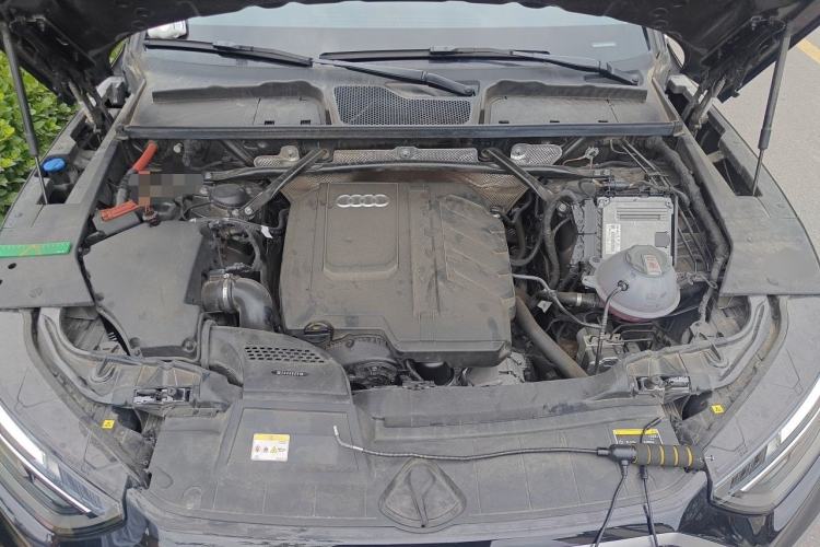 Used Audi Q5L 2024 40 TFSI Fashion Dynamic Model Engine Bay