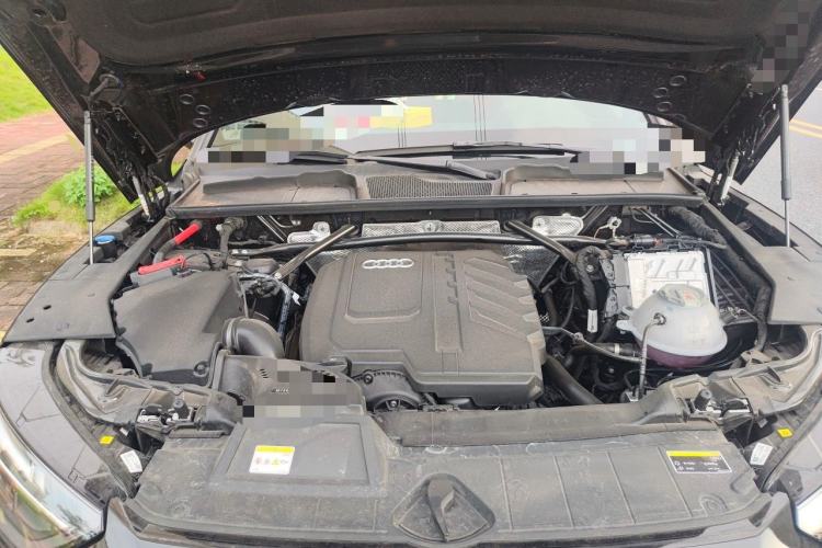 Used Audi Q5L 2024 45 TFSI Luxury Dynamic Model Engine Bay