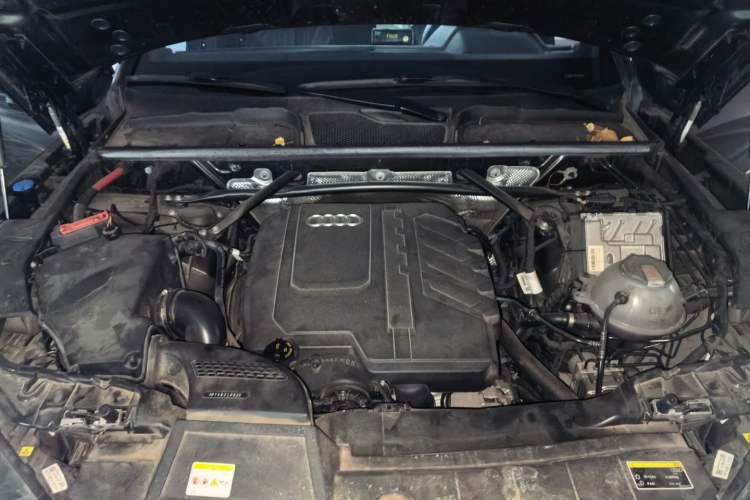 Used Audi Q5L 2024 45 TFSI Luxury Dynamic Model Engine Bay