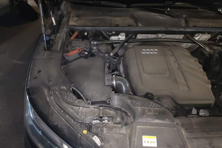 Used Audi Q5L 2024 40 TFSI Luxury Dynamic Edition Engine Bay Right