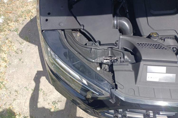 Used Audi Q5L 2024 45 TFSI Luxury Dynamic Model Engine Bay Right