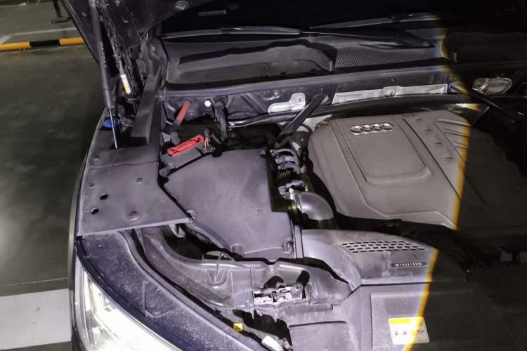 Used Audi Q5L 2024 40 TFSI Luxury Dynamic Edition Engine Bay Right