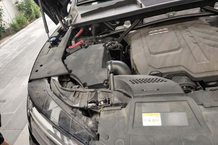 Used Audi Q5L 2024 45 TFSI Prestige Dynamic Edition Engine Bay Right
