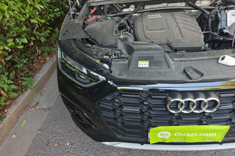 Used Audi Q5L 2024 40 TFSI Luxury Dynamic Edition Engine Bay Right