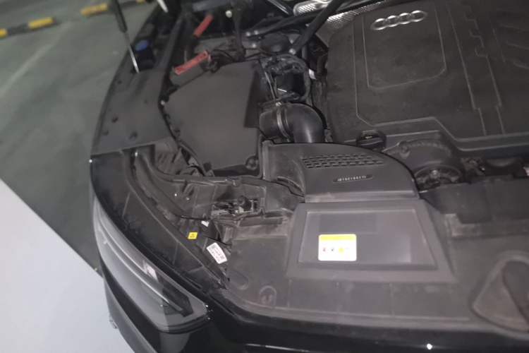 Used Audi Q5L 2024 40 TFSI Luxury Dynamic Edition Engine Bay Right