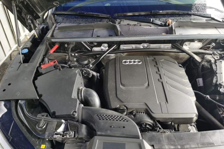 Used Audi Q5L 2024 45 TFSI Luxury Dynamic Model Engine Bay Right