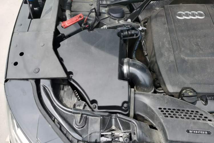 Used Audi Q5L 2024 45 TFSI Luxury Dynamic Model Engine Bay Right