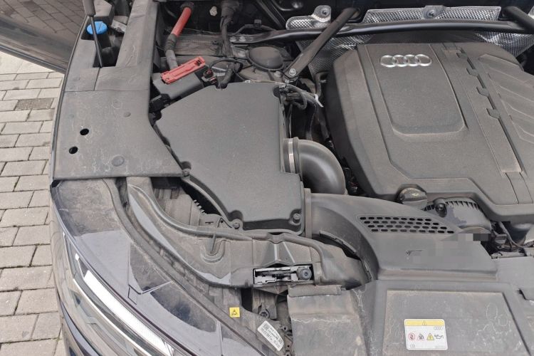 Used Audi Q5L 2024 45 TFSI Luxury Dynamic Model Engine Bay Right