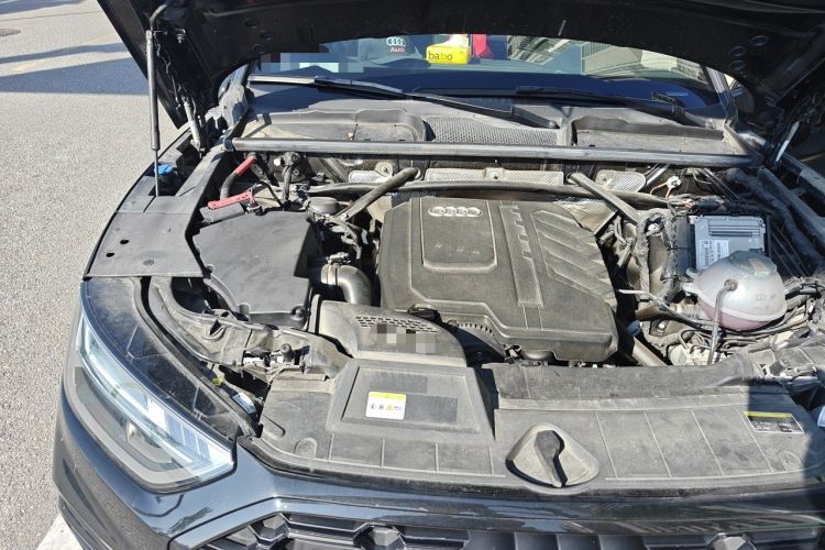 Used Audi Q5L 2024 40 TFSI Luxury Dynamic Edition Engine Bay Right