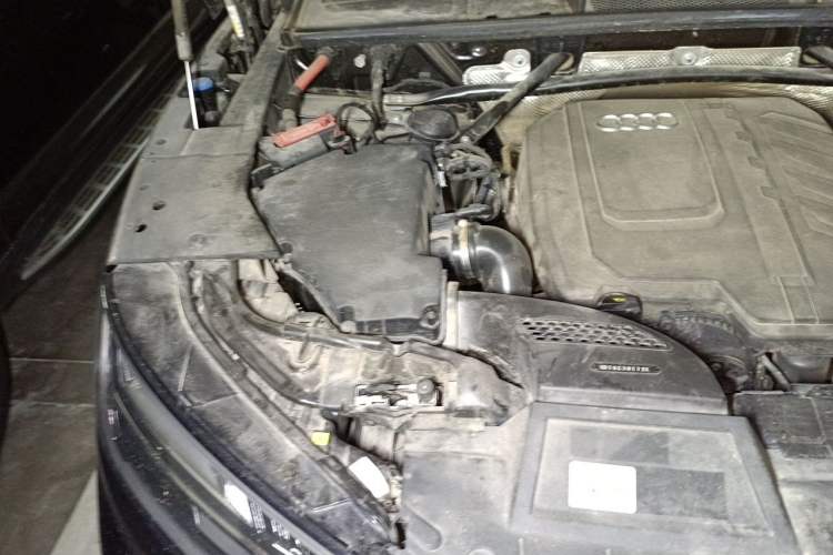 Used Audi Q5L 2024 40 TFSI Luxury Dynamic Edition Engine Bay Right
