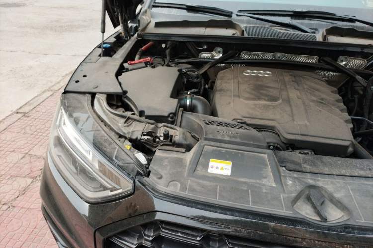 Used Audi Q5L 2024 45 TFSI Luxury Dynamic Model Engine Bay Right