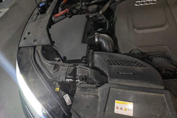 Used Audi Q5L 2024 40 TFSI Luxury Dynamic Edition Engine Bay Right