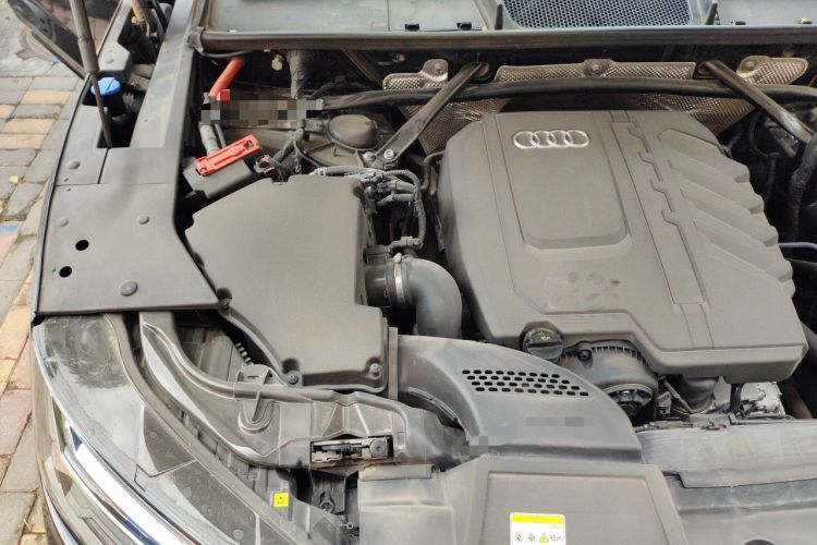 Used Audi Q5L 2024 40 TFSI Fashion Dynamic Model Engine Bay Right