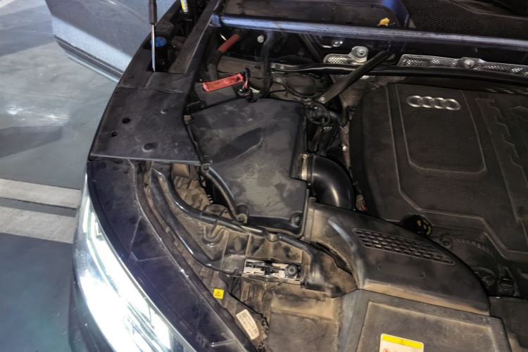 Used Audi Q5L 2024 45 TFSI Luxury Dynamic Model Engine Bay Right