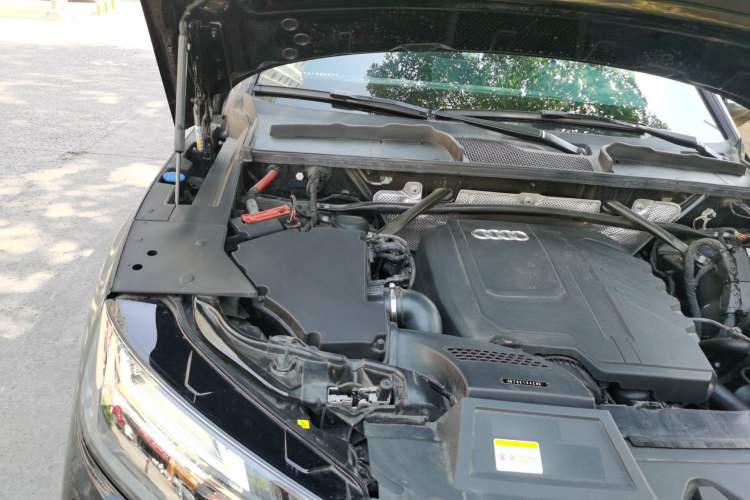 Used Audi Q5L 2024 40 TFSI Luxury Dynamic Edition Engine Bay Right