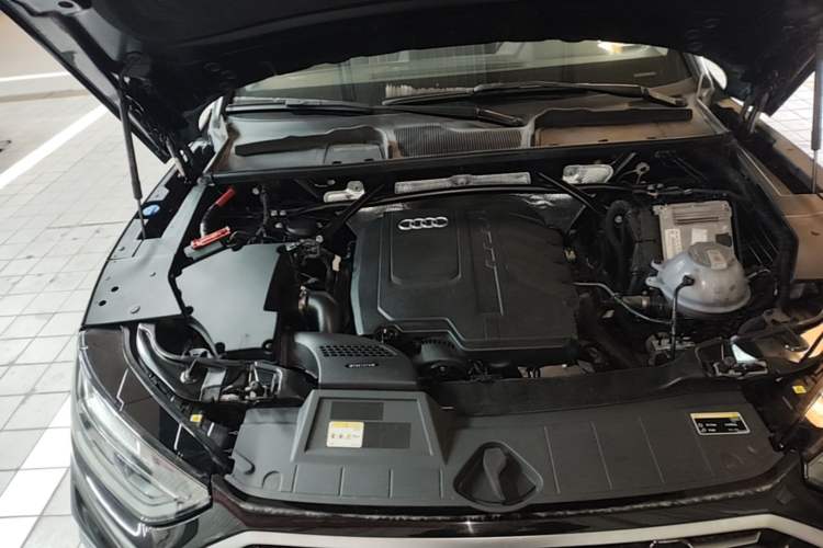 Used Audi Q5L 2024 40 TFSI Fashion Dynamic Model Engine Bay Right