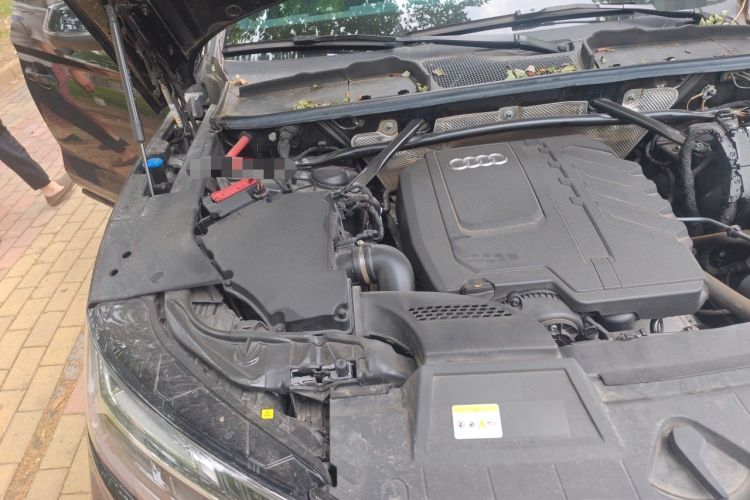 Used Audi Q5L 2024 40 TFSI Luxury Dynamic Edition Engine Bay Right