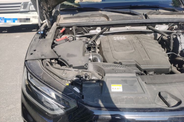 Used Audi Q5L 2024 40 TFSI Luxury Dynamic Edition Engine Bay Right