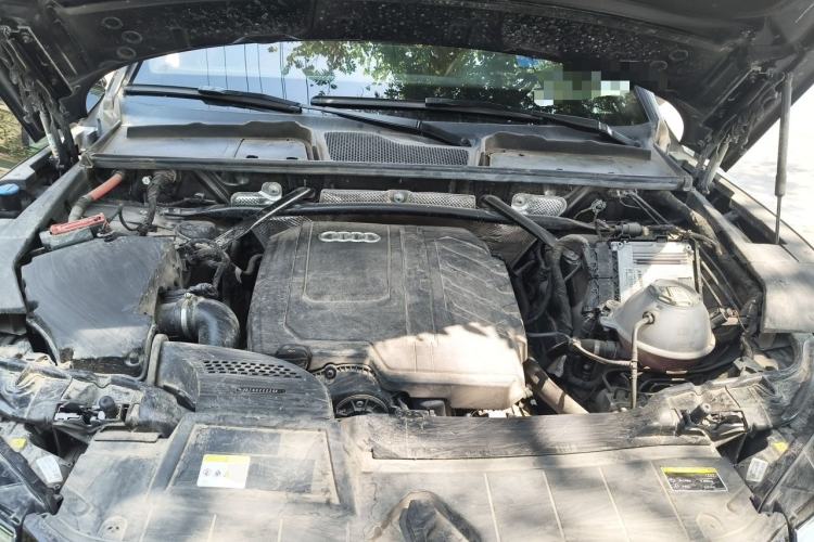 Used Audi Q5L 2024 40 TFSI Luxury Dynamic Edition Engine Bay