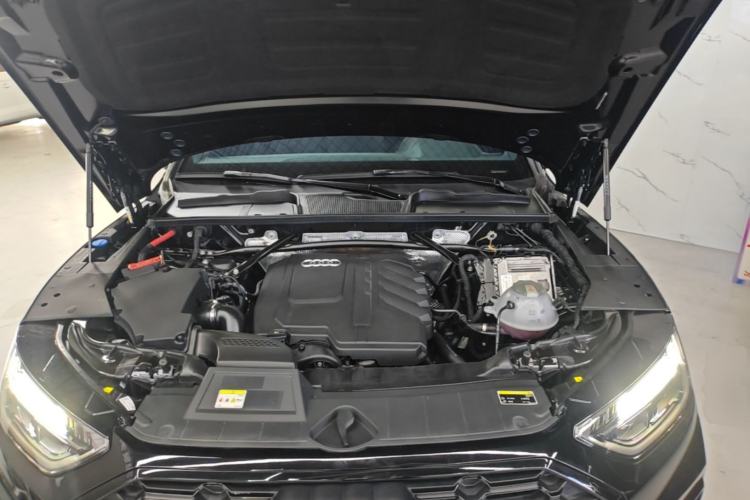 Used Audi Q5L 2024 40 TFSI Luxury Dynamic Edition Engine Bay