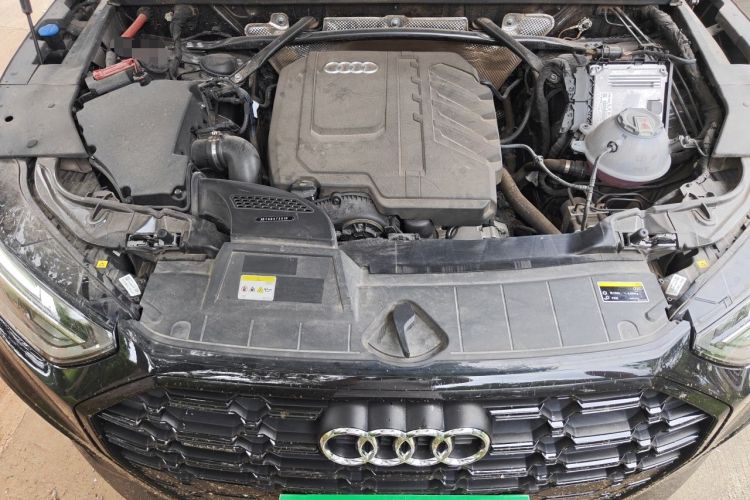 Used Audi Q5L 2024 40 TFSI Luxury Dynamic Edition Engine Bay