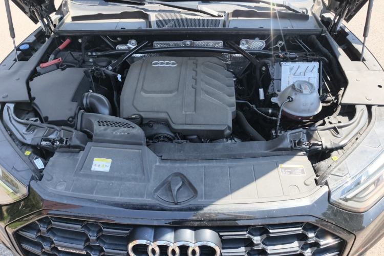 Used Audi Q5L 2024 45 TFSI Luxury Dynamic Model Engine Bay