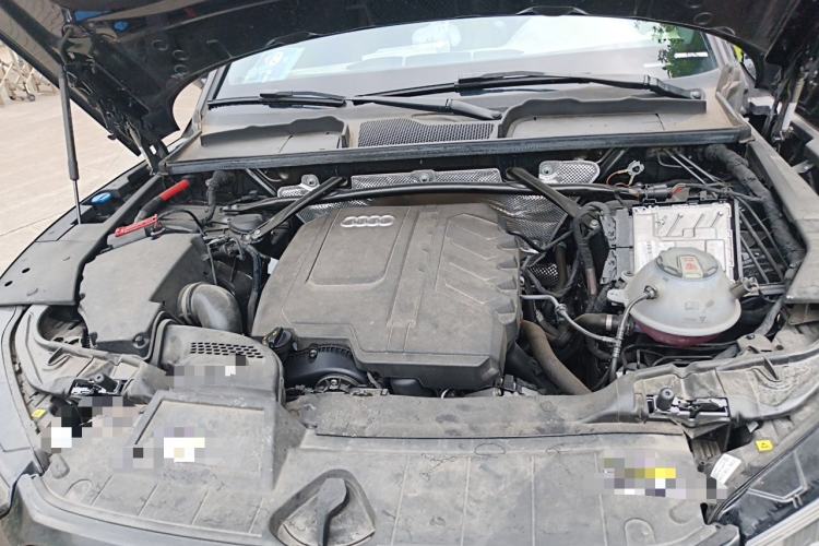 Used Audi Q5L 2024 45 TFSI Luxury Dynamic Model Engine Bay
