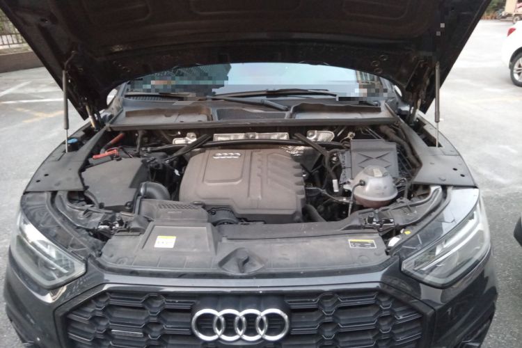 Used Audi Q5L 2024 45 TFSI Luxury Dynamic Model Engine Bay