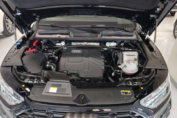Used Audi Q5L 2024 40 TFSI Luxury Dynamic Edition Engine Bay
