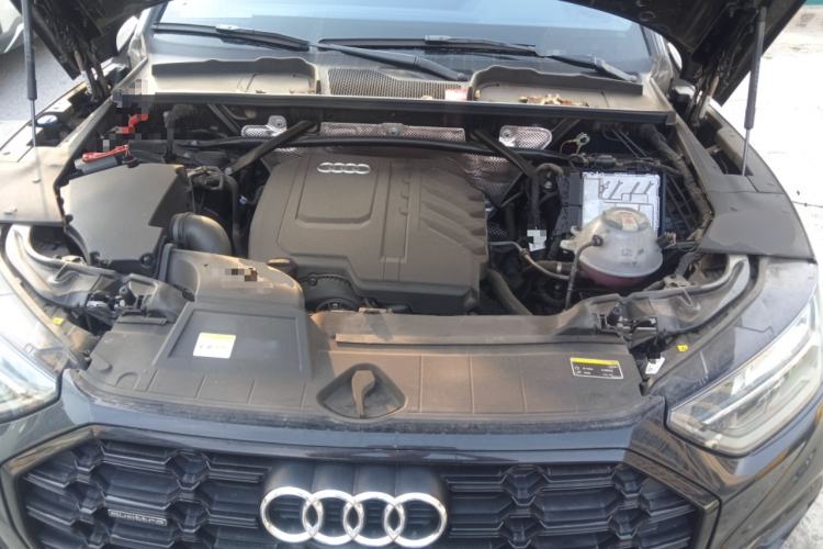 Used Audi Q5L 2024 45 TFSI Luxury Dynamic Model Engine Bay