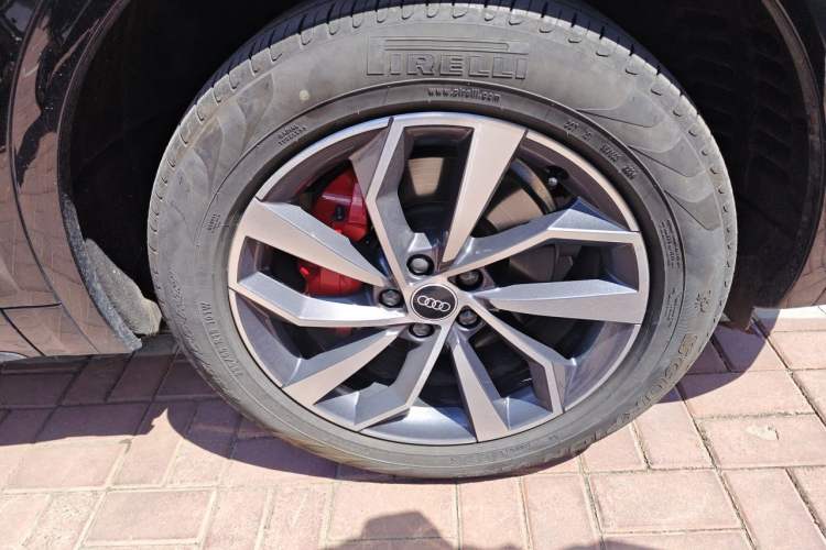 Used Audi Q5L 2024 40 TFSI Luxury Dynamic Edition Exterior 1