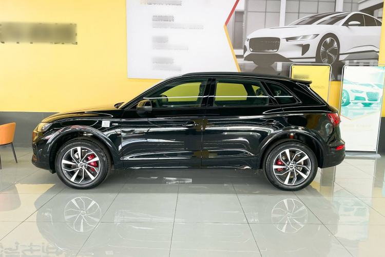 Used Audi Q5L 2024 40 TFSI Luxury Dynamic Edition Exterior 1
