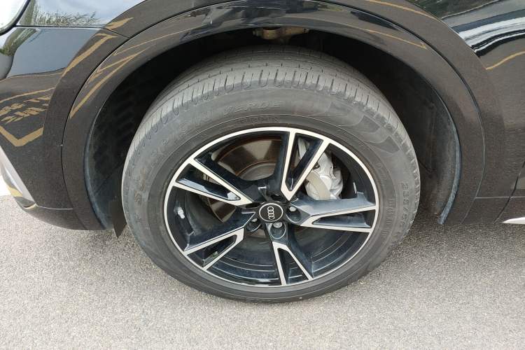 Used Audi Q5L 2024 40 TFSI Fashion Dynamic Model Exterior 4
